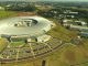 Imagem aérea do complexo científico Sirius. Uma grande construção em forma de anel