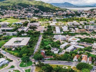 Foto aérea da Universidade Federal de Santa Catarina , no campus Trindade, em Florianópolis.