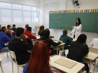 Retorno da atividade escolar coloca os estudantes em situação potencial de transmitir a doença, diz estudo Foto: Felipe Rau/Estadão