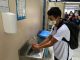 Aluno lava as mãos. Escolas precisam garantir água e álcool gel para a higienização e desinfecção contra o coronavírus. Foto: Divulgação/Secom