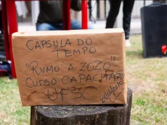 cápsula do tempo servidores ufsc (AGECOM)